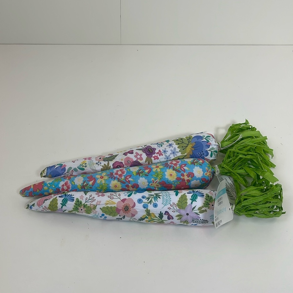 NWT Ashland 3 Decorative Carrots